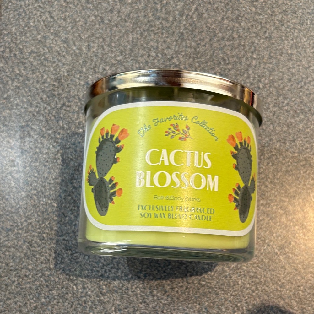 Bath & Body Works Cactus Blossom Candle -